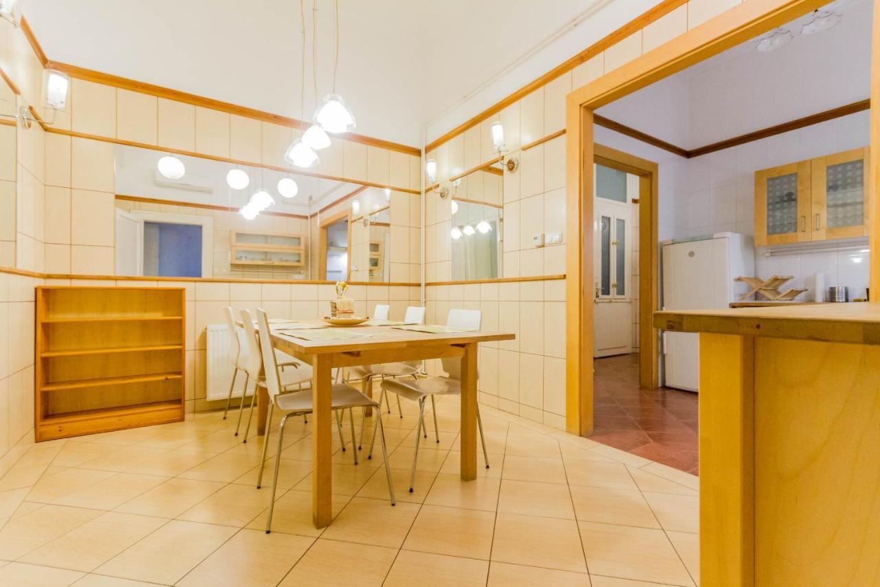Friend Of Deak Ferenc Apartamento Budapeste Exterior foto